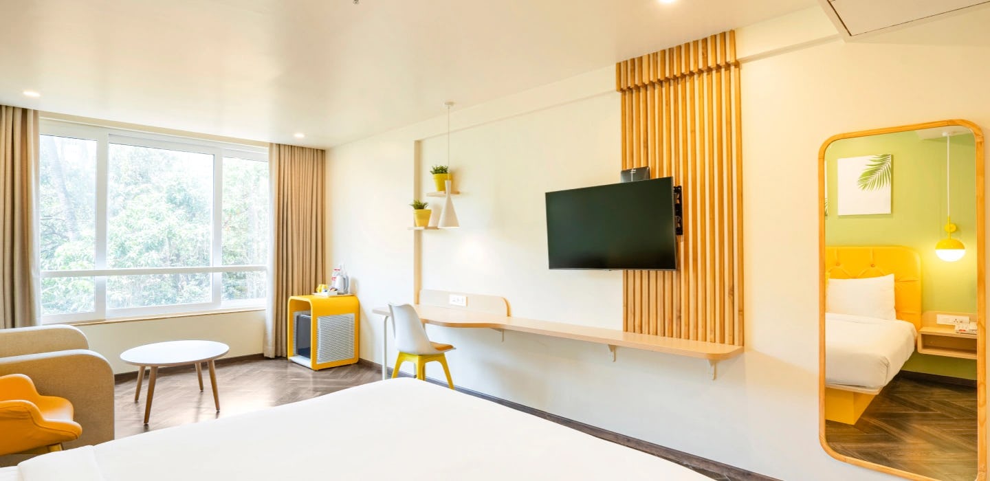 bloom-hotel-dona-paula-goa-premium-king_12776