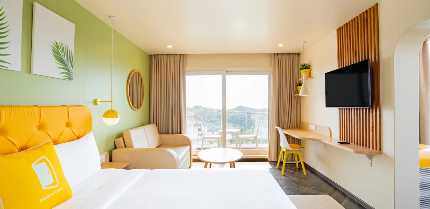 bloom-hotel-dona-paula-goa-signature-suite_12776