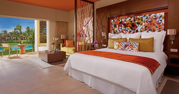 breathless-punta-cana-resort-and-spa-xhale-club-junior-suite-swin-up_7350