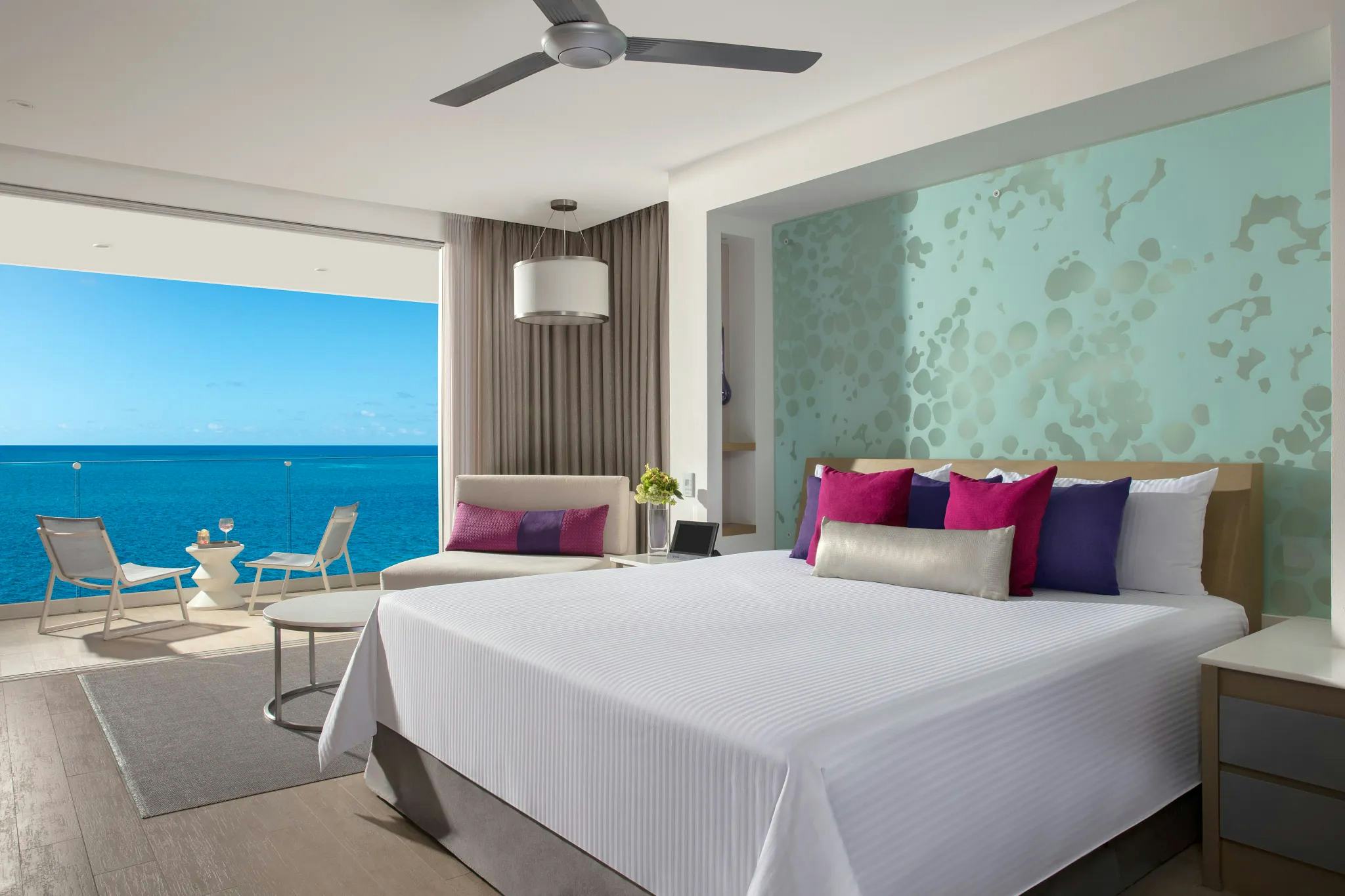 xhale club Junior Suite Ocean Front