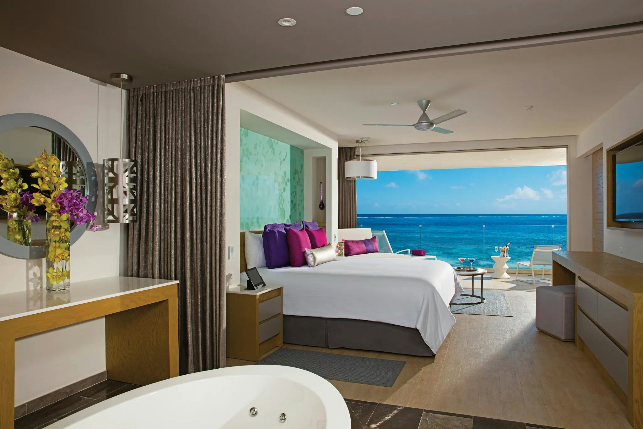 xhale club Master Suite Ocean Front