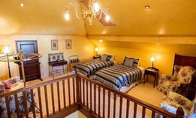 Garden & Loft Apartment