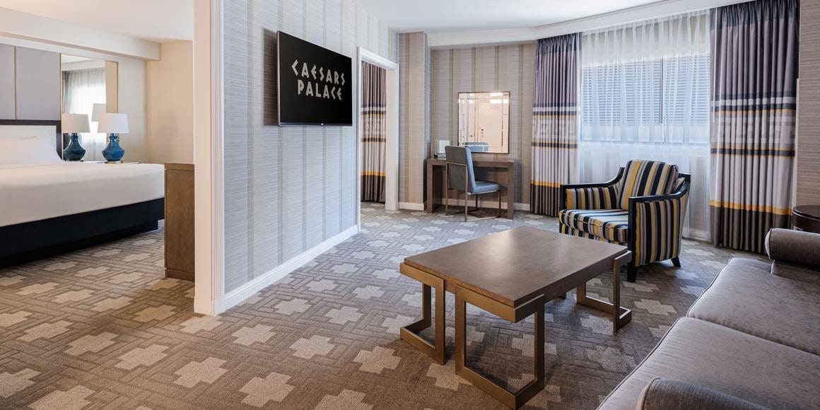 Julius Premium Studio Suite | 1 King