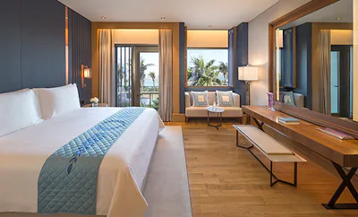 RESORT DELUXE KING ROOM