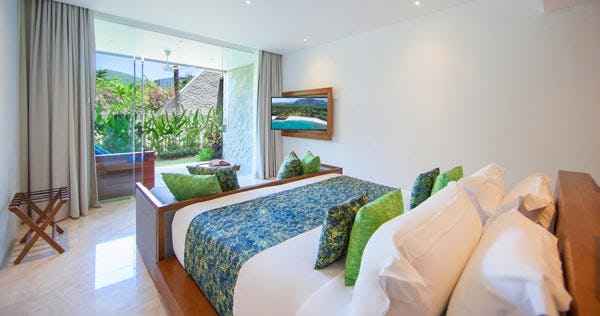 candi-beach-resort-and-spa-deluxe-junior-suite-garden-view_10627