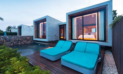 BEACHFRONT GRAND POOL VILLA