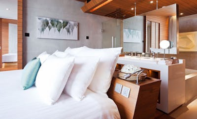 BEACHFRONT GRAND POOL VILLA