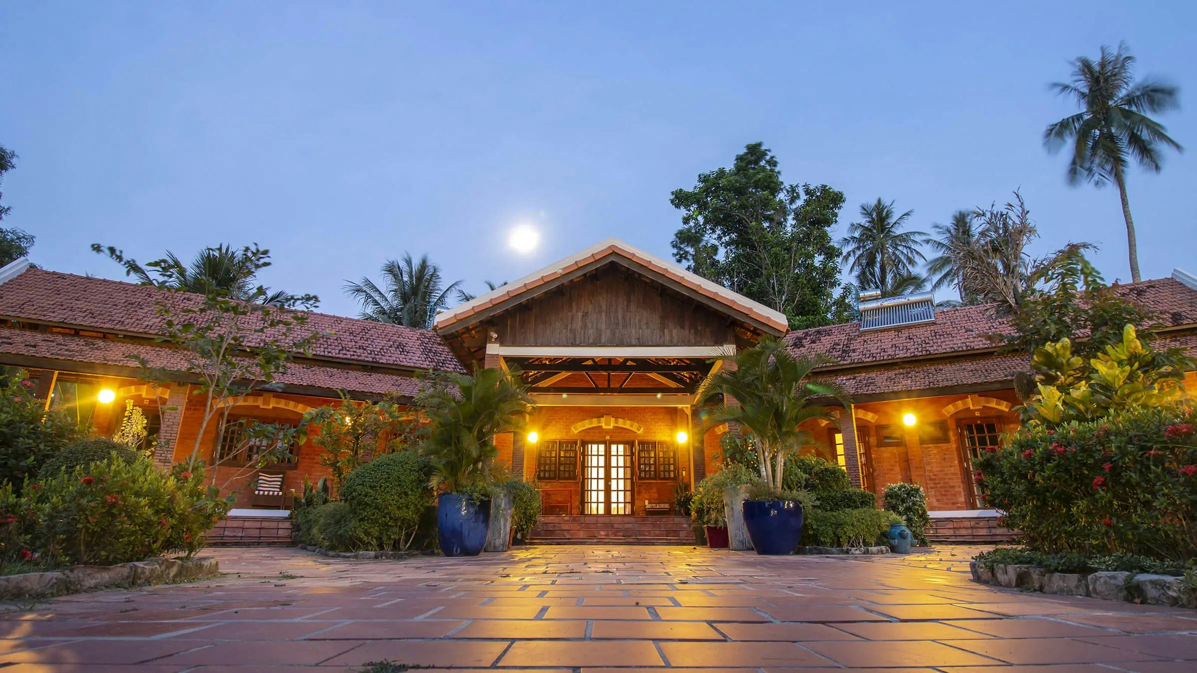 cassia-cottage-resort-and-spa-large-seaview-01_10520