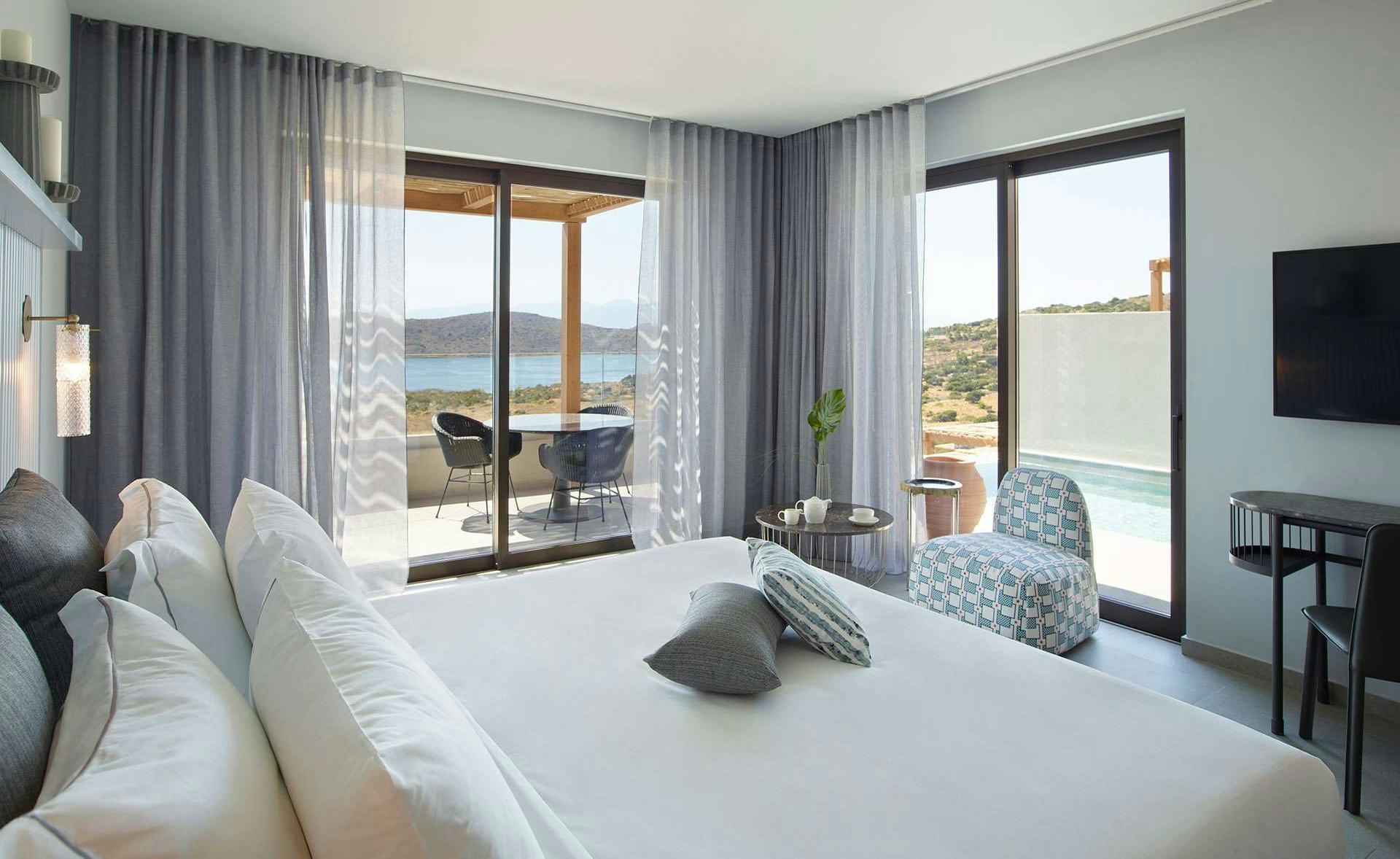 cayo-exclusive-resort-and-spa-greece-executive-suite-with-private-pool-sea-view_10999