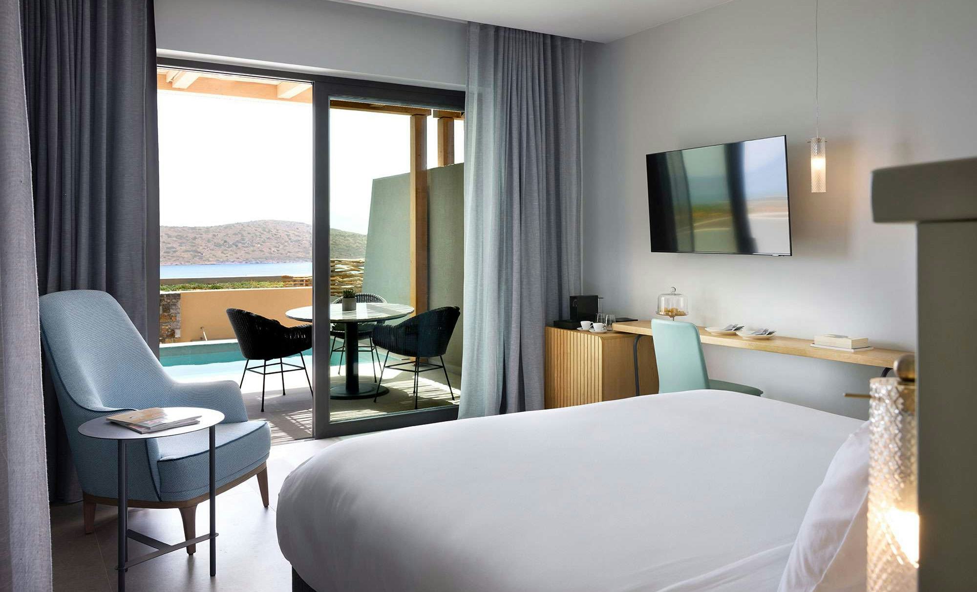 cayo-exclusive-resort-and-spa-greece-superior-room-with-private-pool-sea-view_10999