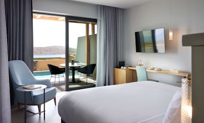 Superior Room with Private Pool - Sea View