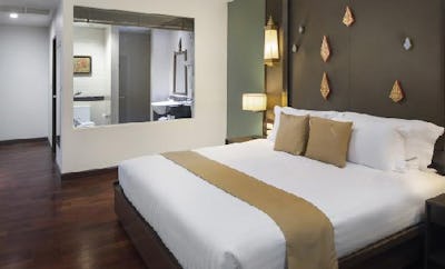 Junior Suite (Pool View)