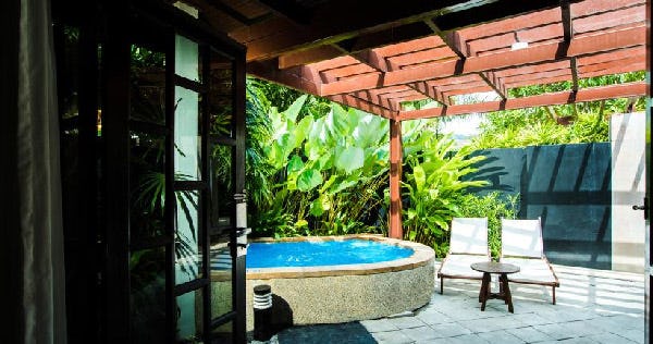 One-bedroom Private Pool Cabana