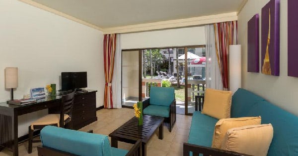 centara-kata-resort-phuket-one-bedroom-premium-suite-pool-view_2030