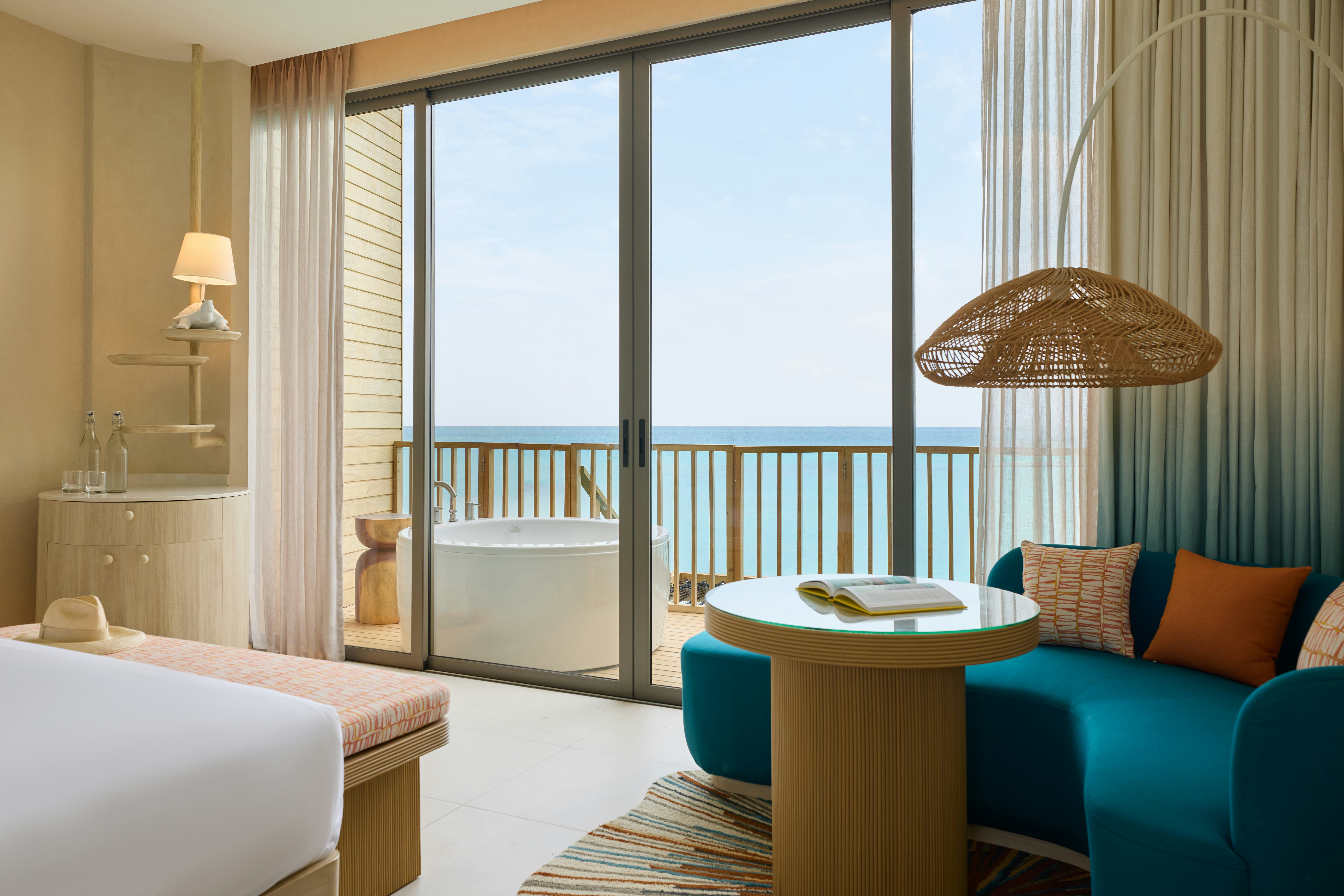 centara-mirage-lagoon-maldives-mirage-overwater-villas-with-jacuzzi-01_12878