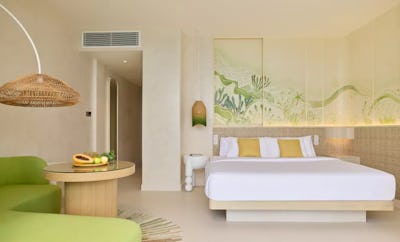 Mirage Panoramic Room