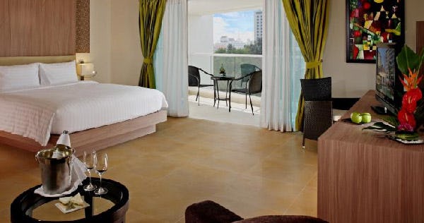 centara-pattaya-hotel-family-room-01_13654