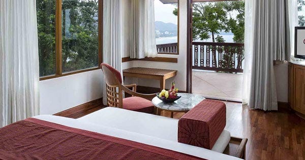 centara-villas-phuket-deluxe-ocean-facing_186