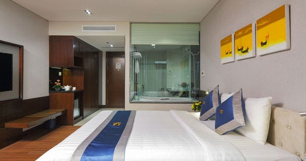 central-palace-hotel-saigon-vietnam-city-view_11563