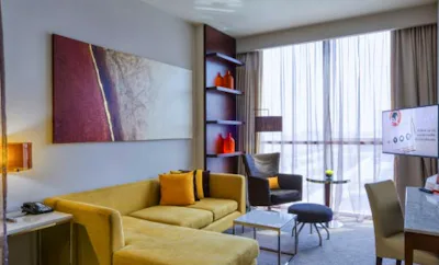 ONE BEDROOM SUITE - QUEEN BED