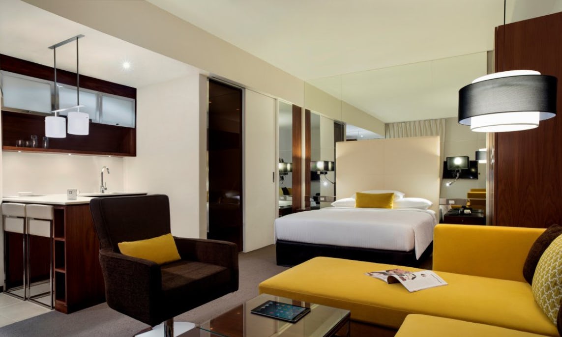 centro-capital-doha-studio-with-kitchenette-queen-bed_9007