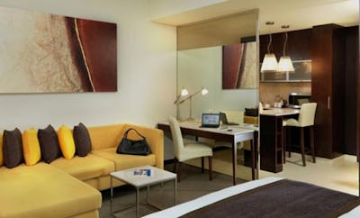 Pool View Studio With Kitchenette