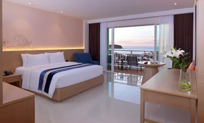 Executive Club Sea View