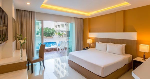 chanalai-hillside-resort-phuket-deluxe-pool-access-room_7518