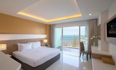 Executive Club Sea View