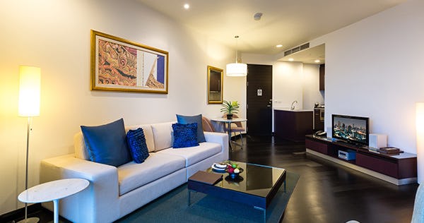 chatrium-hotel-riverside-bangkok-grand-one-bedroom-suite-02_2991