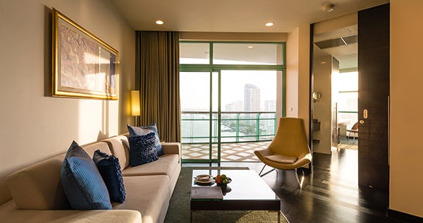 chatrium-hotel-riverside-bangkok-grand-one-bedroom-suite-04_2991