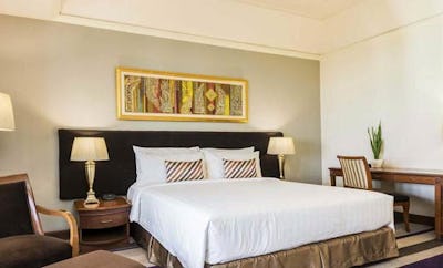 Club Deluxe Room City View