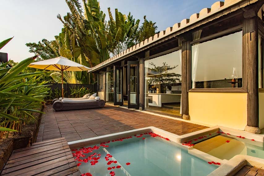 chen-sea-resort-and-spa-phu-quoc-jacuzzi-villa_4918