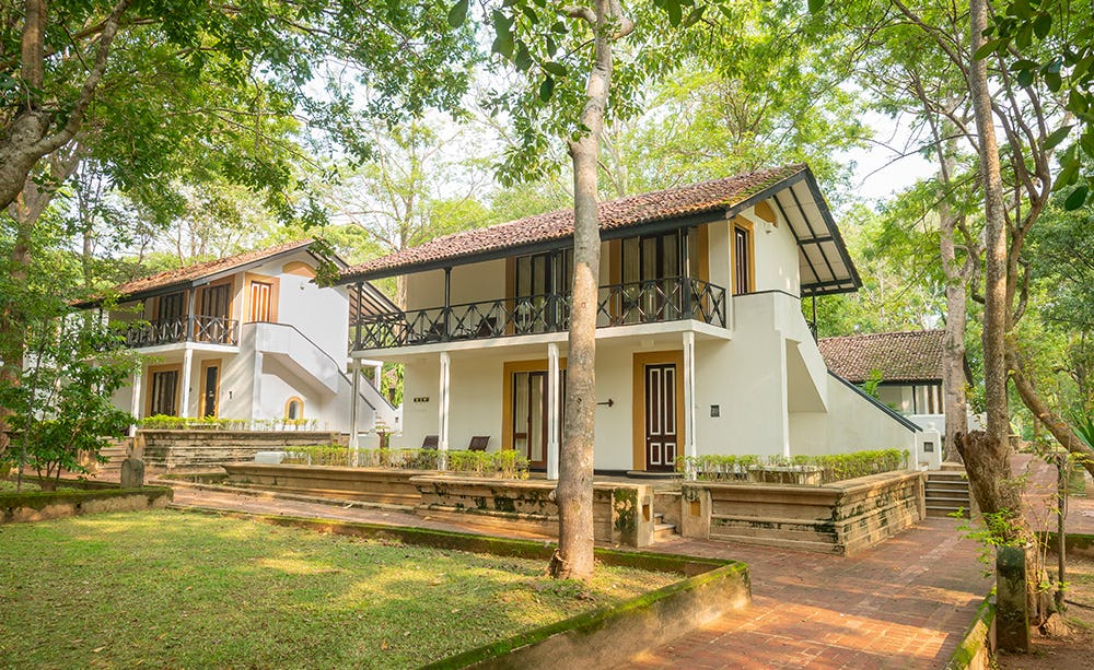 cinnamon-lodge-habarana-sri-lanka-deluxe-room-01_13505