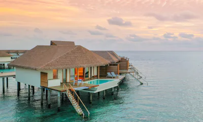 Water Suite with Pool