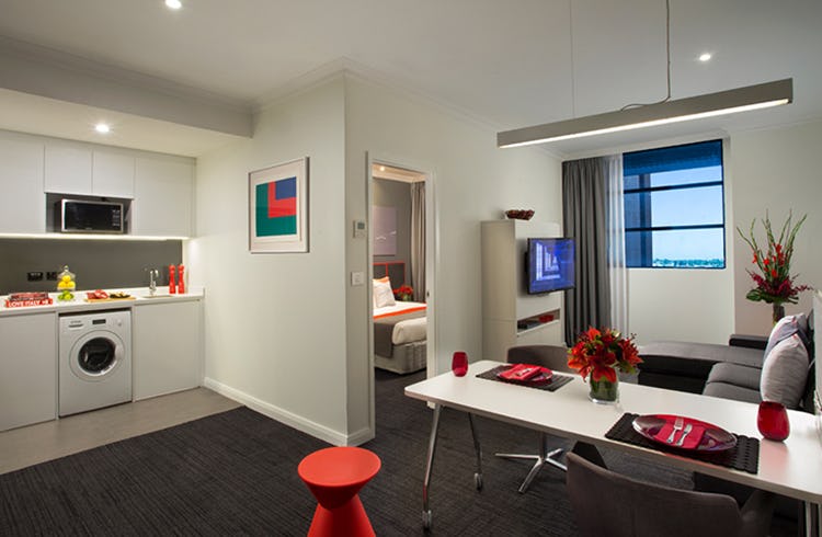 citadines-st-georges-terrace-perth-australia-1-deluxe-bedroom-01_1207