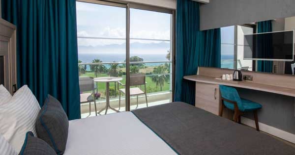club-hotel-falcon-standart-sea-view-room_8096