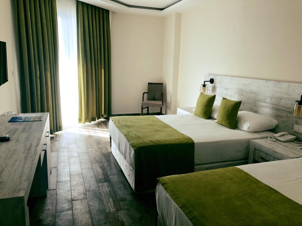 club-turtas-beach-hotel-triple-room_11218