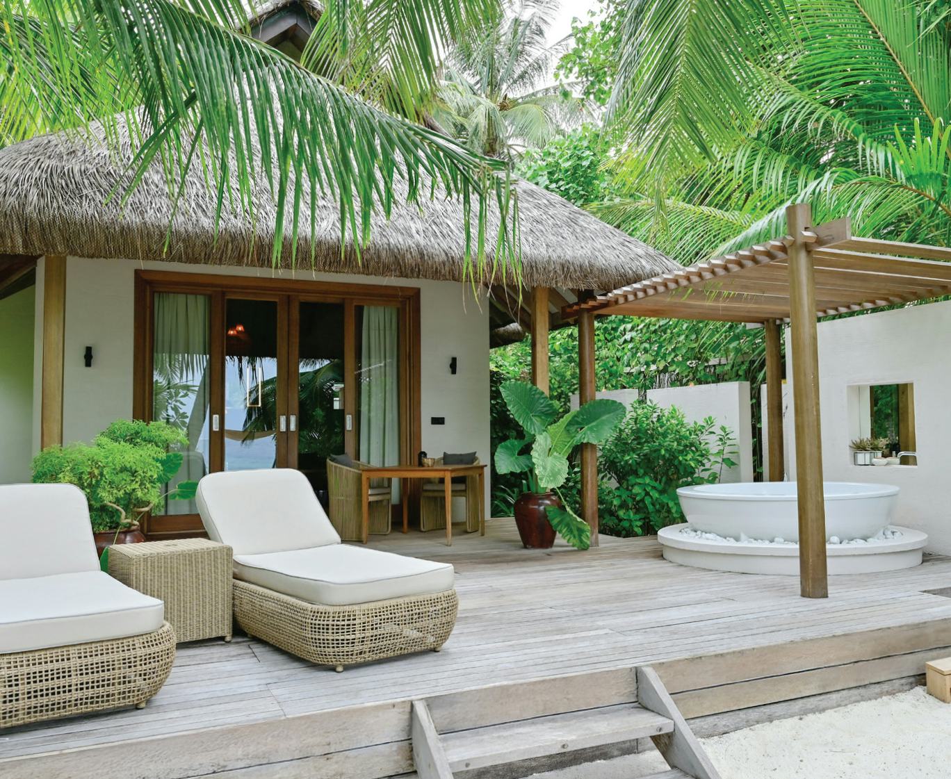 Grand Premier Beach Villa with Pool