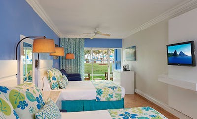 HARMONY JR SUITE TROPICAL VIEW – QUEEN