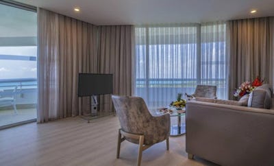 GRAND DE LUXE SUITE ROOM