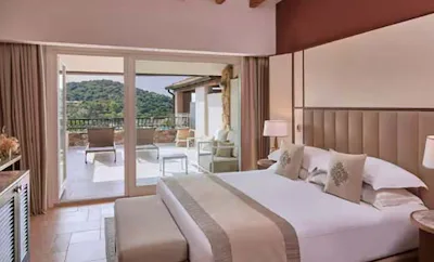 KING FAMILY CONNECTING DELUXE ROOM