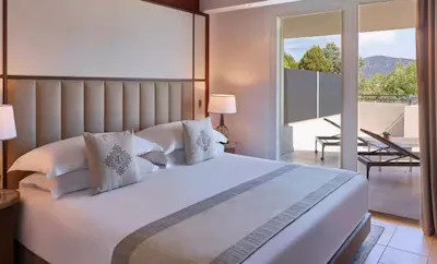 KING SUITE WITH SEA VIEW