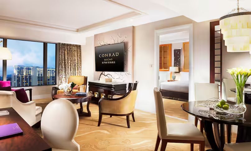 Two Queens Deluxe Suite