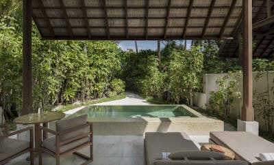 Deluxe Beach Villa with Pool