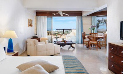 Superior Studio with Pool Sea View