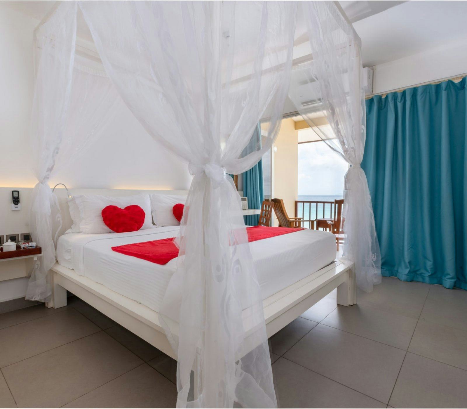 Silhouette Honeymoon Room