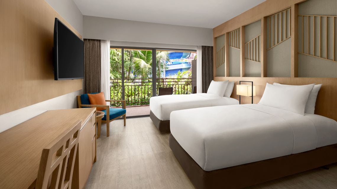 courtyard-phuket-patong-beach-resort-guest-room-01_1538