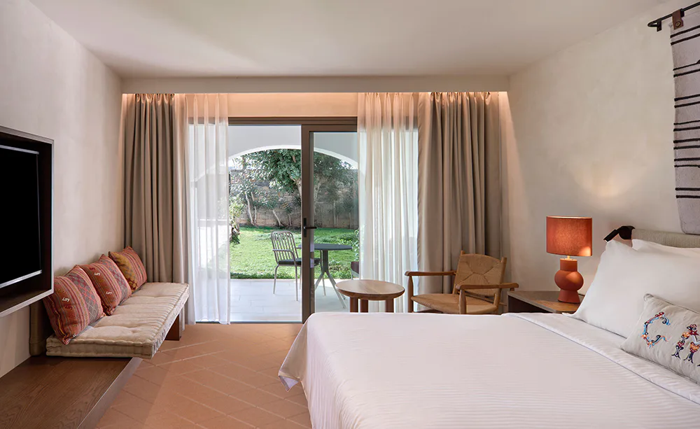 EXCLUSIVE ADULT GARDEN/MOUNTAIN VIEW ROOMS