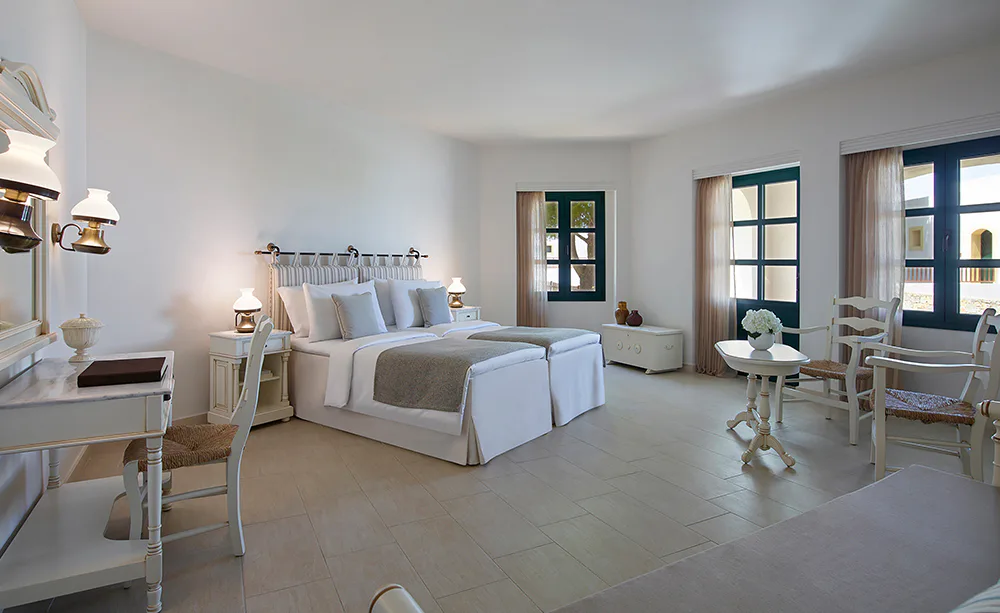 FAMILY CONNECTING ROOMS